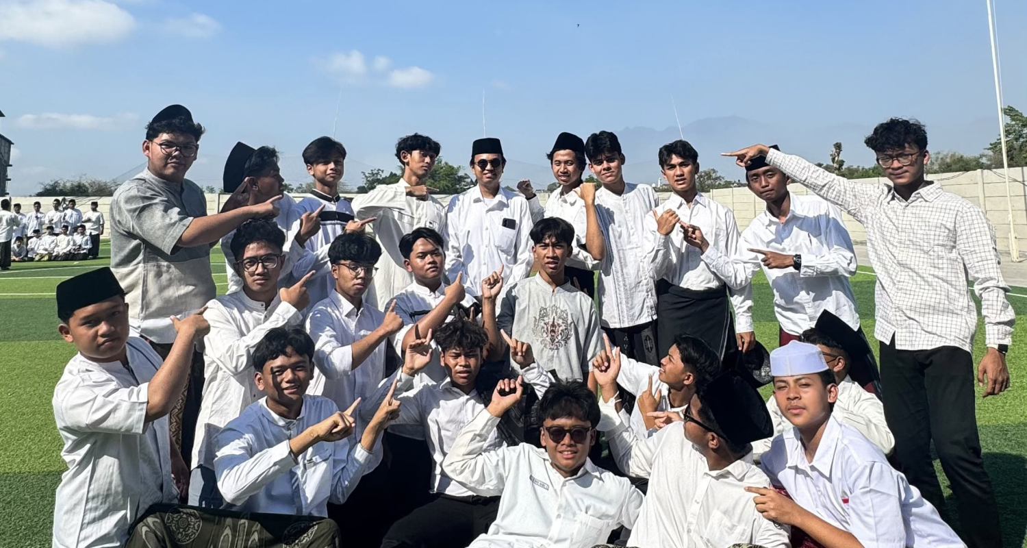 Suasana Upacara Santri Al-Maahira Memperingati Hari Santri Nasional 2026