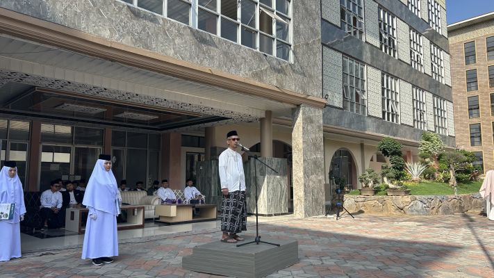 Suasana Upacara Santri Al-Maahira Memperingati Hari Santri Nasional 2026_0
