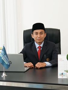 Fadholi Aziz, M.PdI