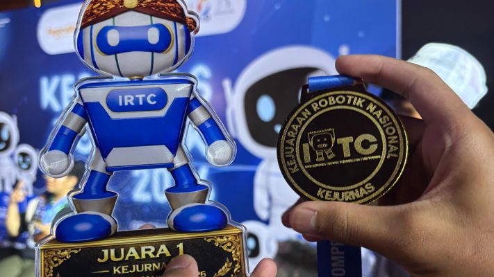 Tim Robotik SMA Al-Maahira IIBS Malang Raih Medali Emas di Kejuaraan Nasional (Kejurnas) Robotik 2026_1