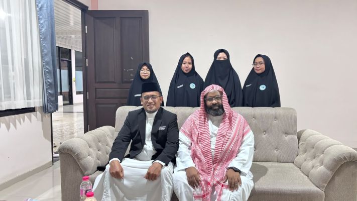Ratusan Santriwati SMP dan SMA Al-Maahira Tampilkan Hafalan Terbaik Pada Tasmi' Akbar 2026_0