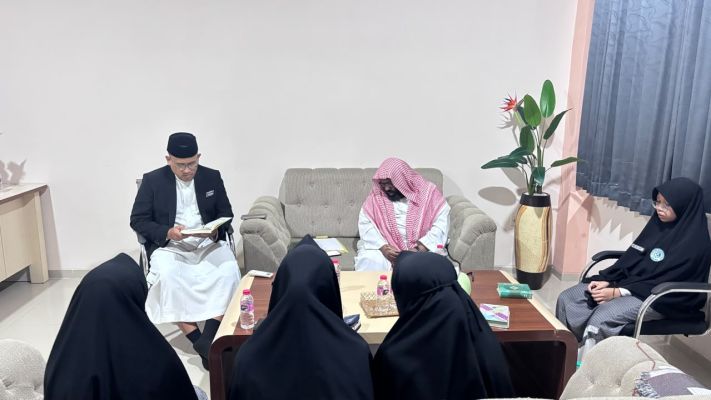Ratusan Santriwati SMP dan SMA Al-Maahira Tampilkan Hafalan Terbaik Pada Tasmi' Akbar 2026_1